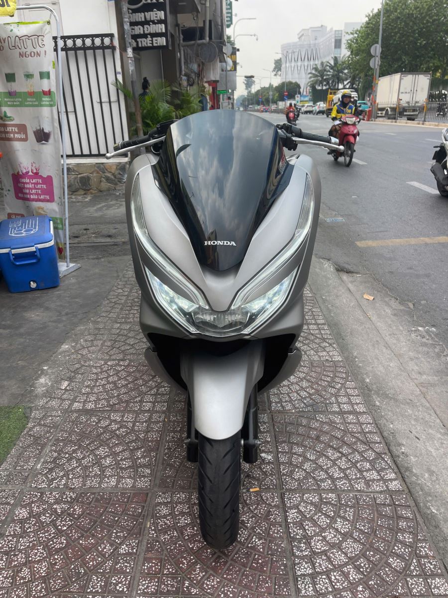 HONDA PCX 150 – 2018 – MẠNH MẼ, ÊM ÁI, THOẢI MÁI TRÊN MỌI HÀNH TRÌNH